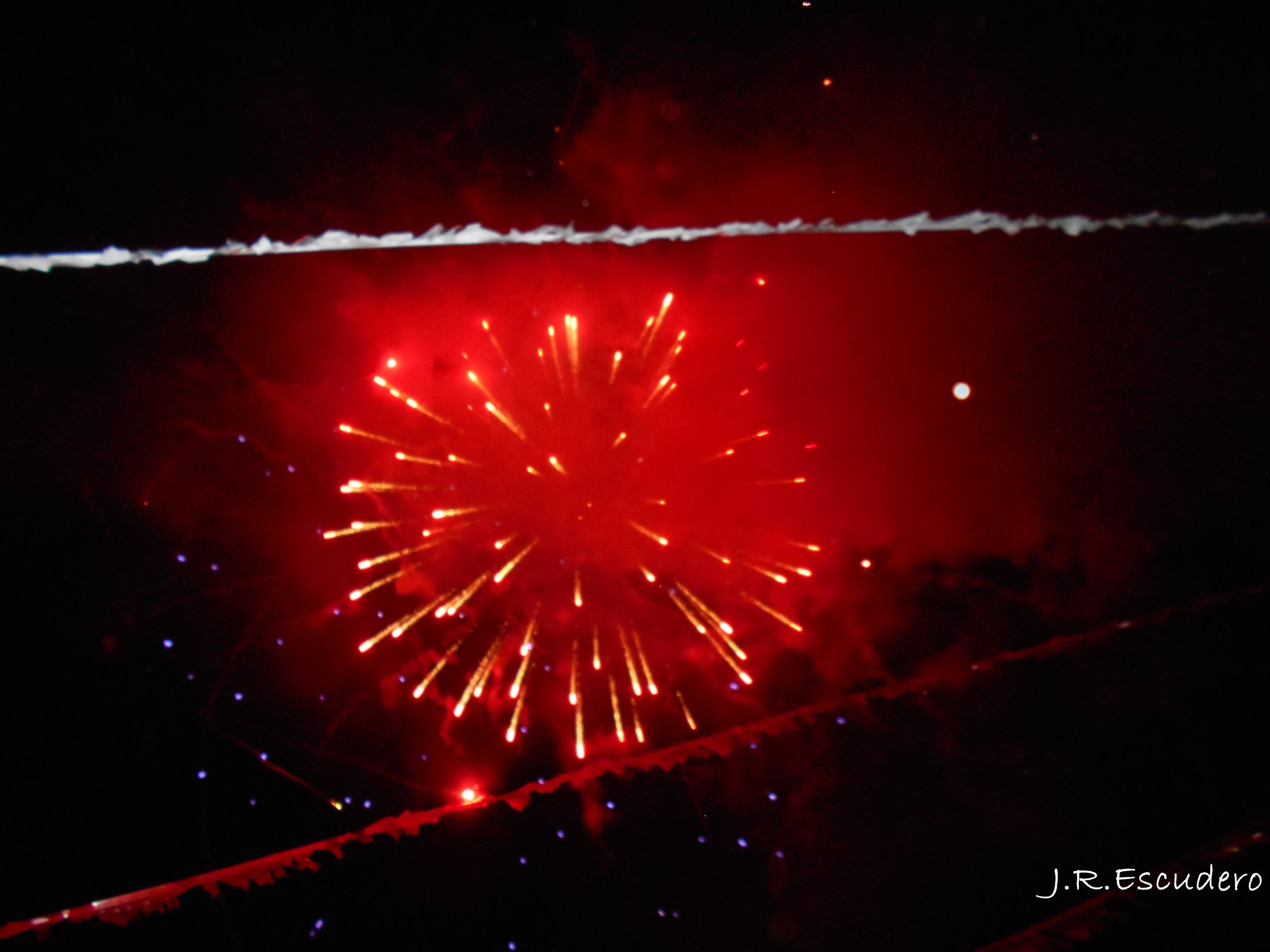 Fuegos artificiales en las fiestas de San Bartolo de La Galga